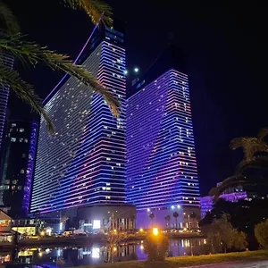 **** Апарт-отель Orbi Twin Towers Грузия